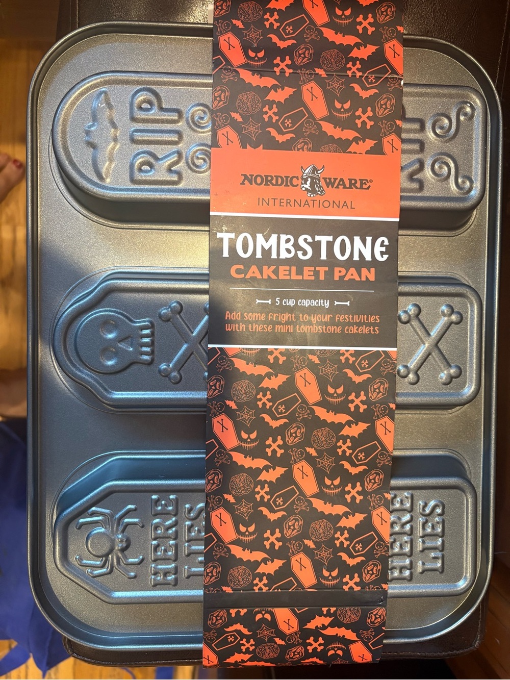 Nordic Ware Tombstone Cakelet Pan - Black NWT!